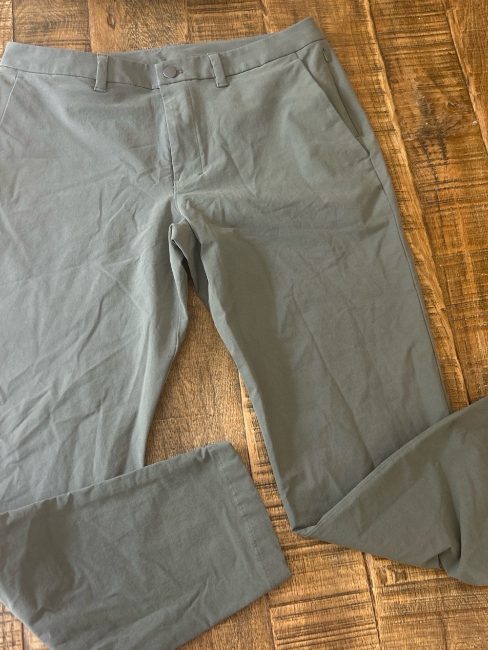 Men's lululemon ABC Casual Straight-Leg Pants in Slate Green
